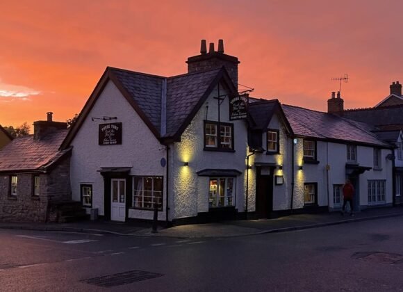 Why “The Three Tuns” Is One Of The Best Restaurants In Hay On Wye